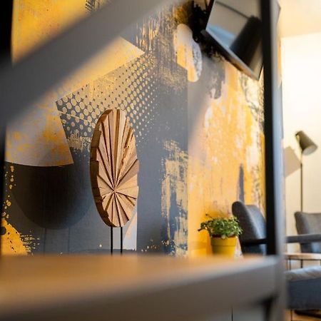 Ardenne Bnb Gite Urbain Avec Terrasse Marche-en-Famenne Eksteriør billede
